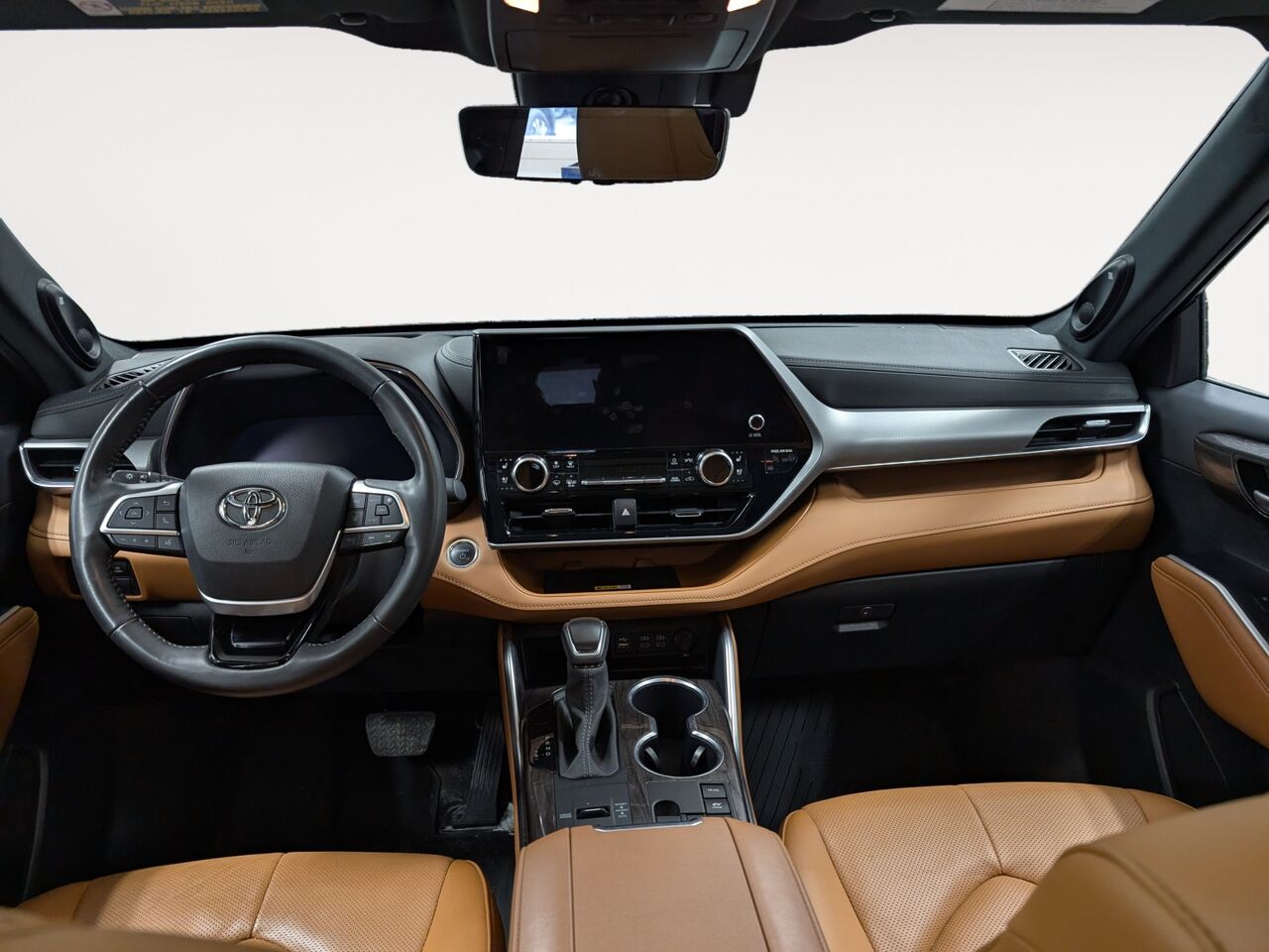 2025 Toyota Highlander Hybride - Image 8