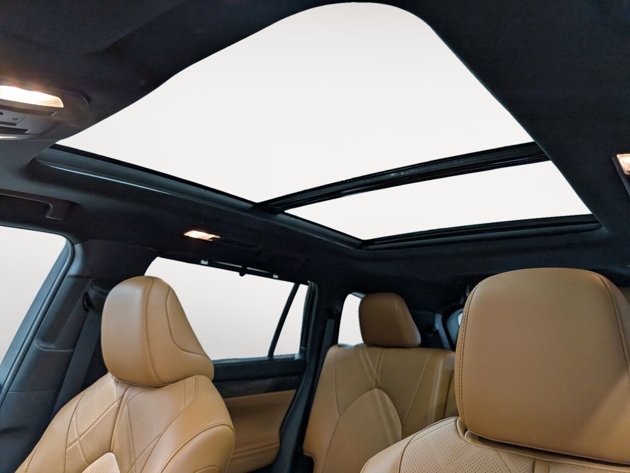 2025 Toyota Highlander Hybride - Image 24