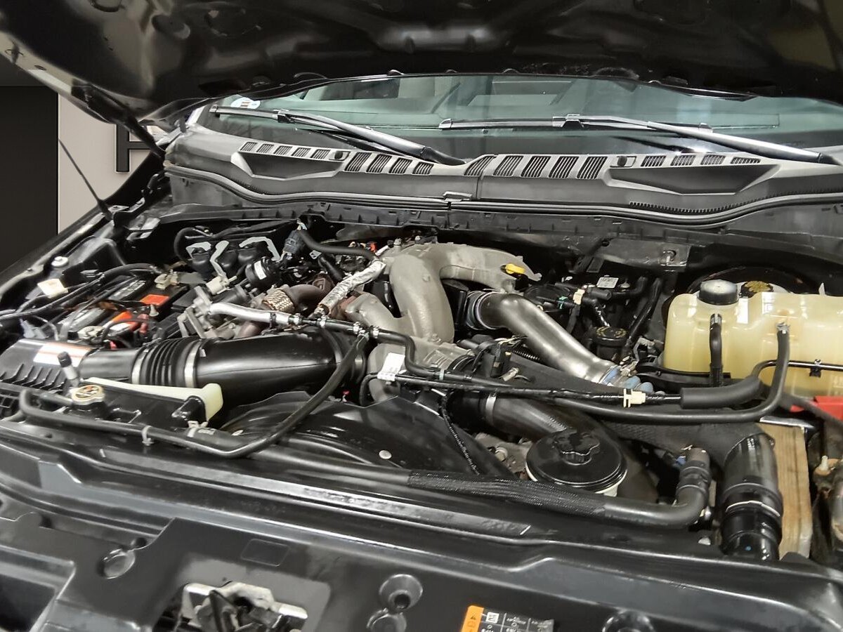 2022 Ford F-350 - Image 3