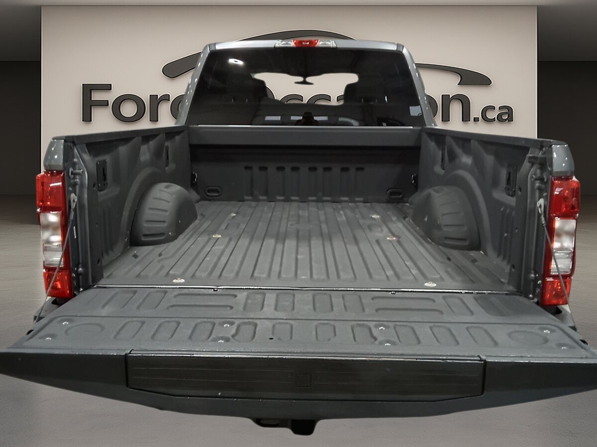 2022 Ford F-350 - Image 9