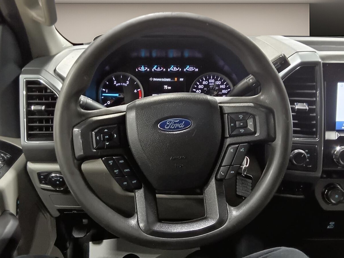 2022 Ford F-350 - Image 17