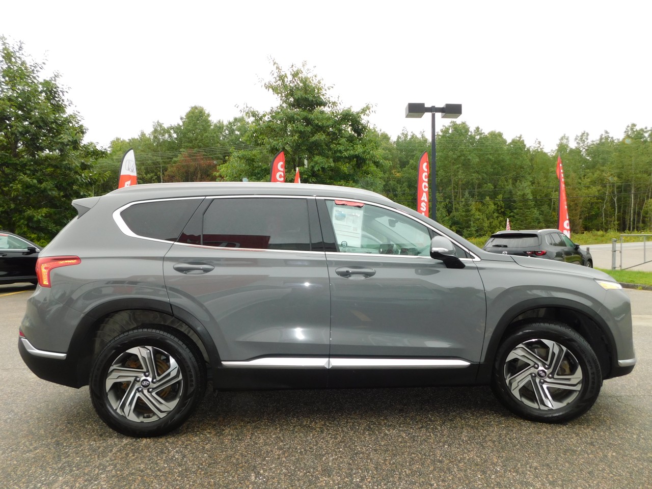 2022 Hyundai Santa Fe - Image 6