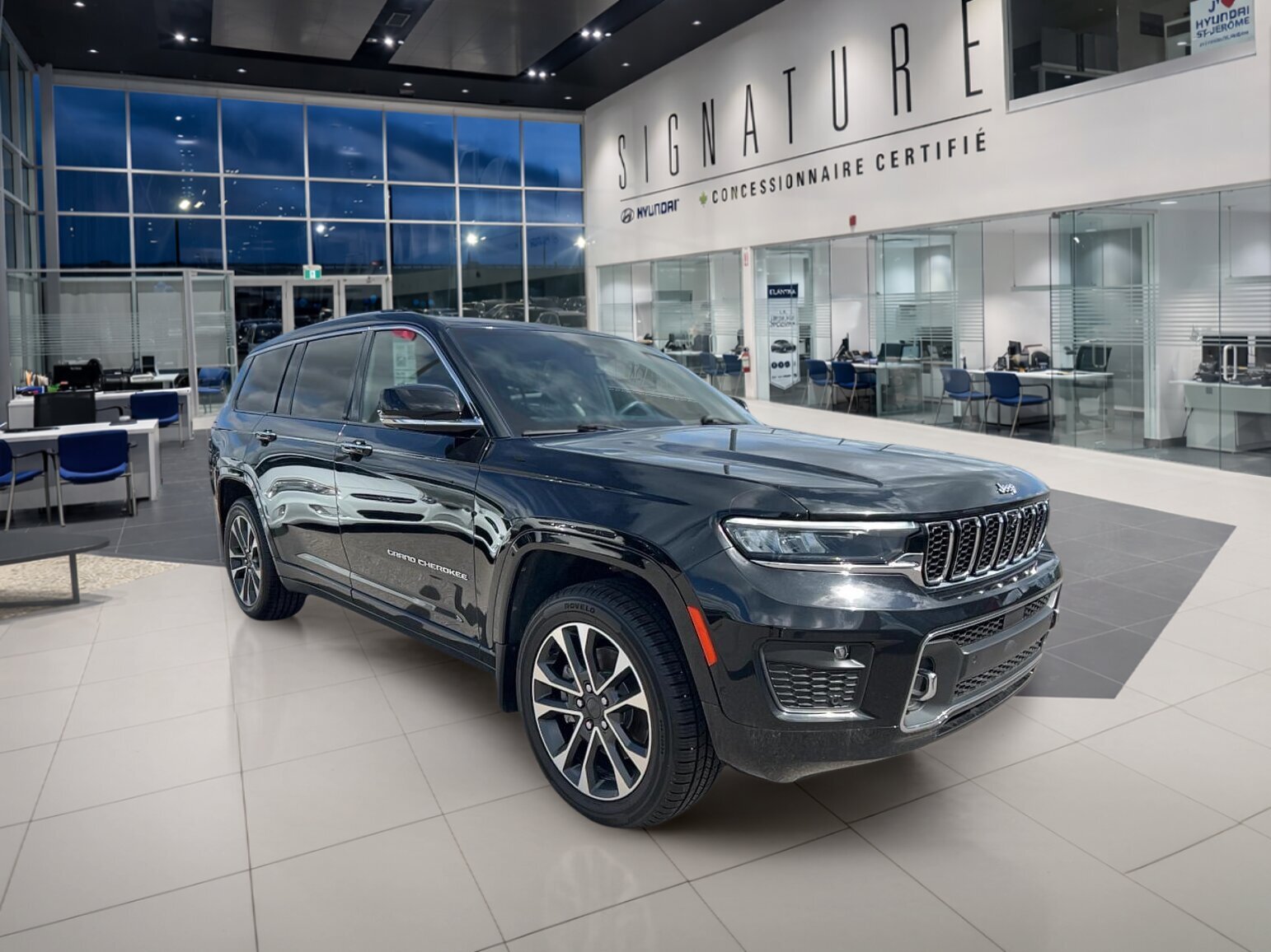 2023 Jeep Grand Cherokee L - Image 3