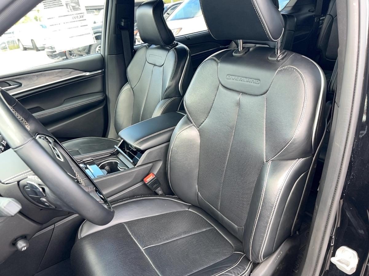 2023 Jeep Grand Cherokee L - Image 11