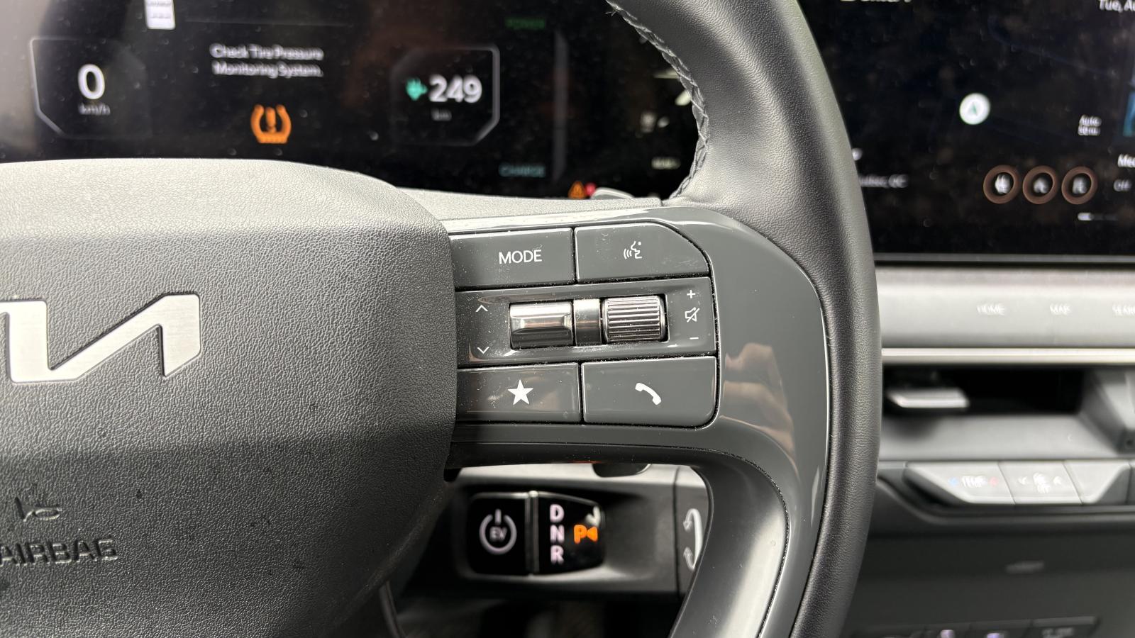 2024 Kia EV9 - Image 14