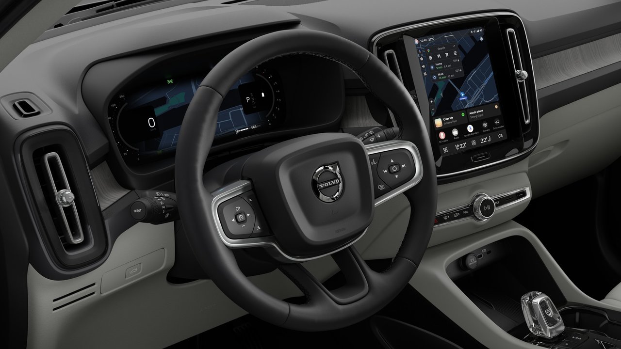 2026 Volvo XC40 - Image 14