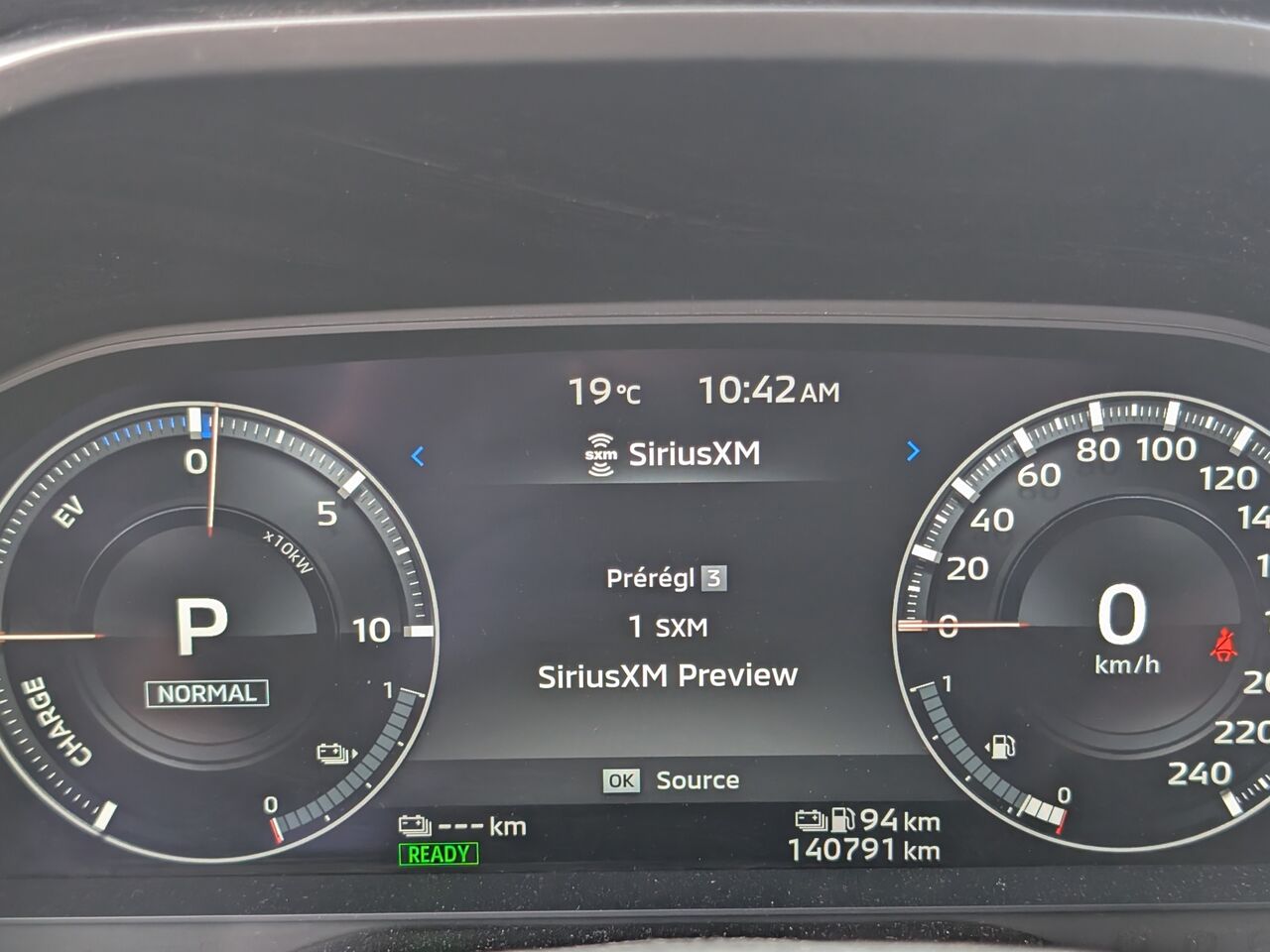 2023 Mitsubishi Outlander PHEV - Image 16