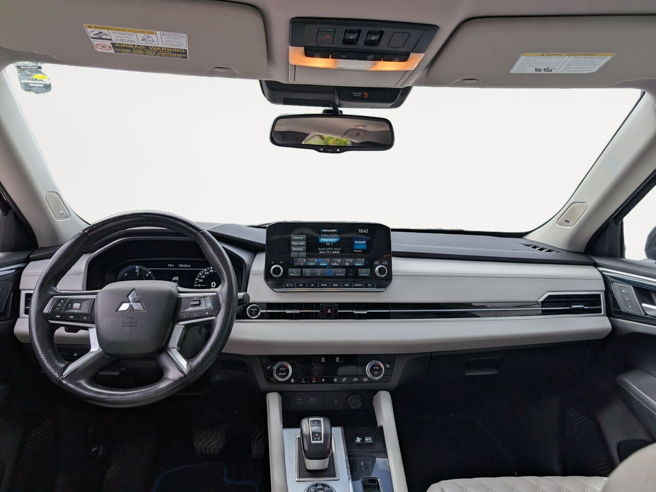 2023 Mitsubishi Outlander PHEV - Image 18