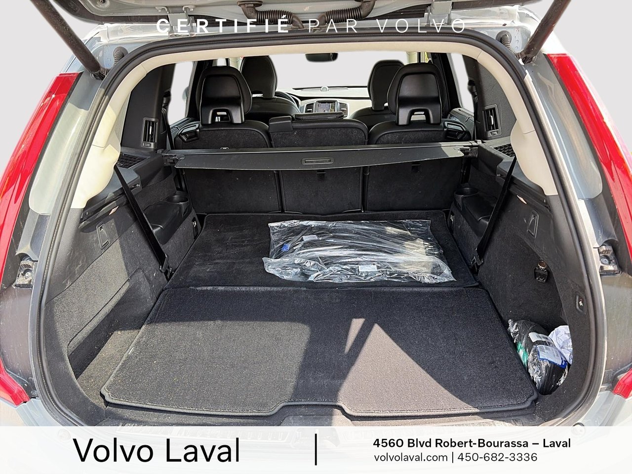 2025 Volvo XC90 Plug-In Hybrid - Image 9