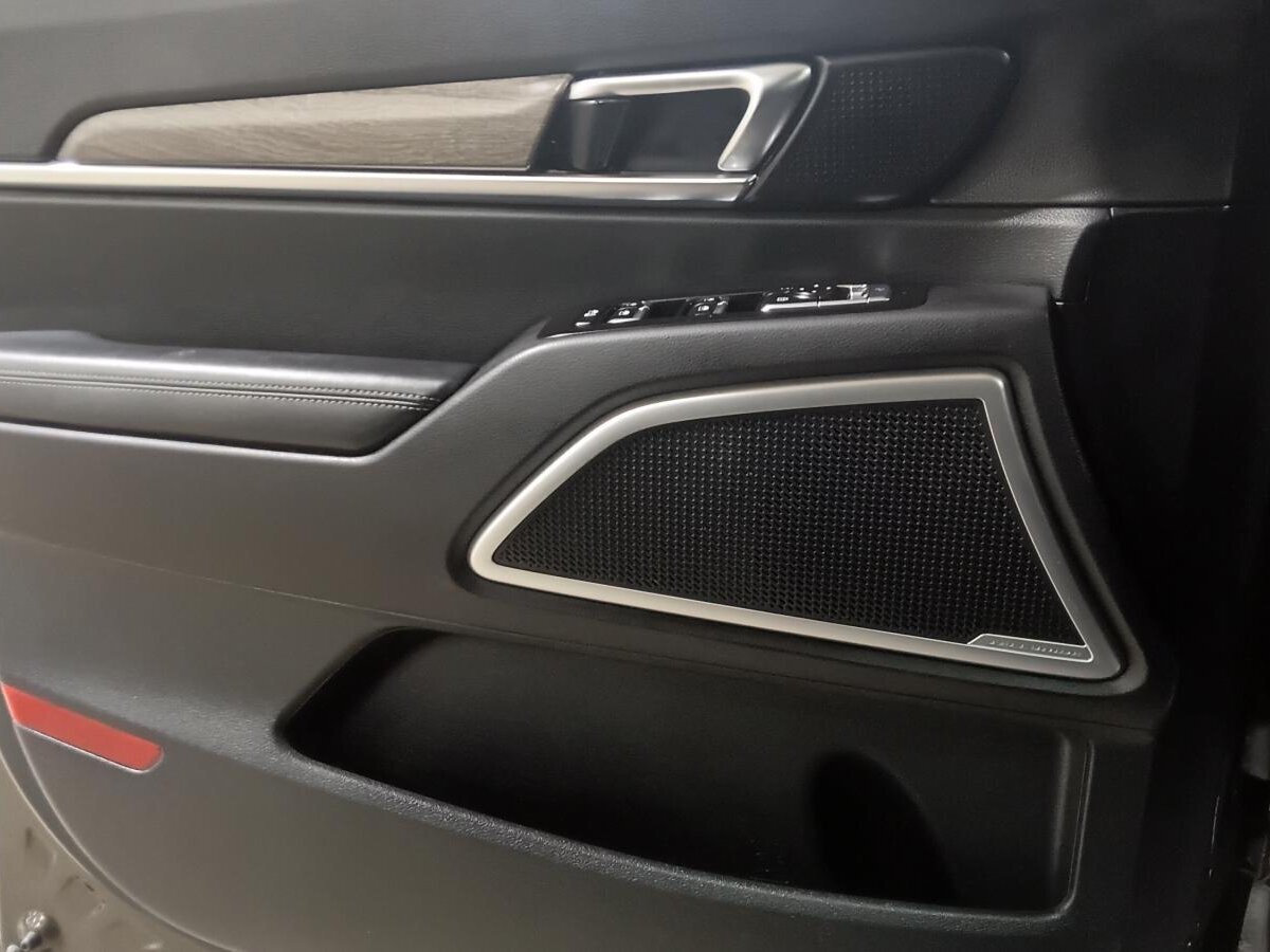 2022 Kia Telluride - Image 20