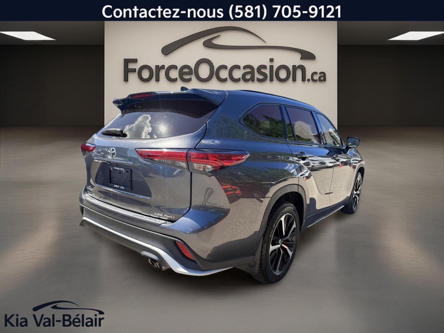 2022 Toyota Highlander - Image 14