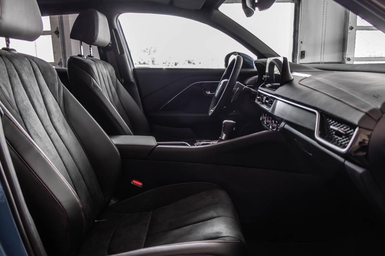 2026 Acura ADX - Image 35