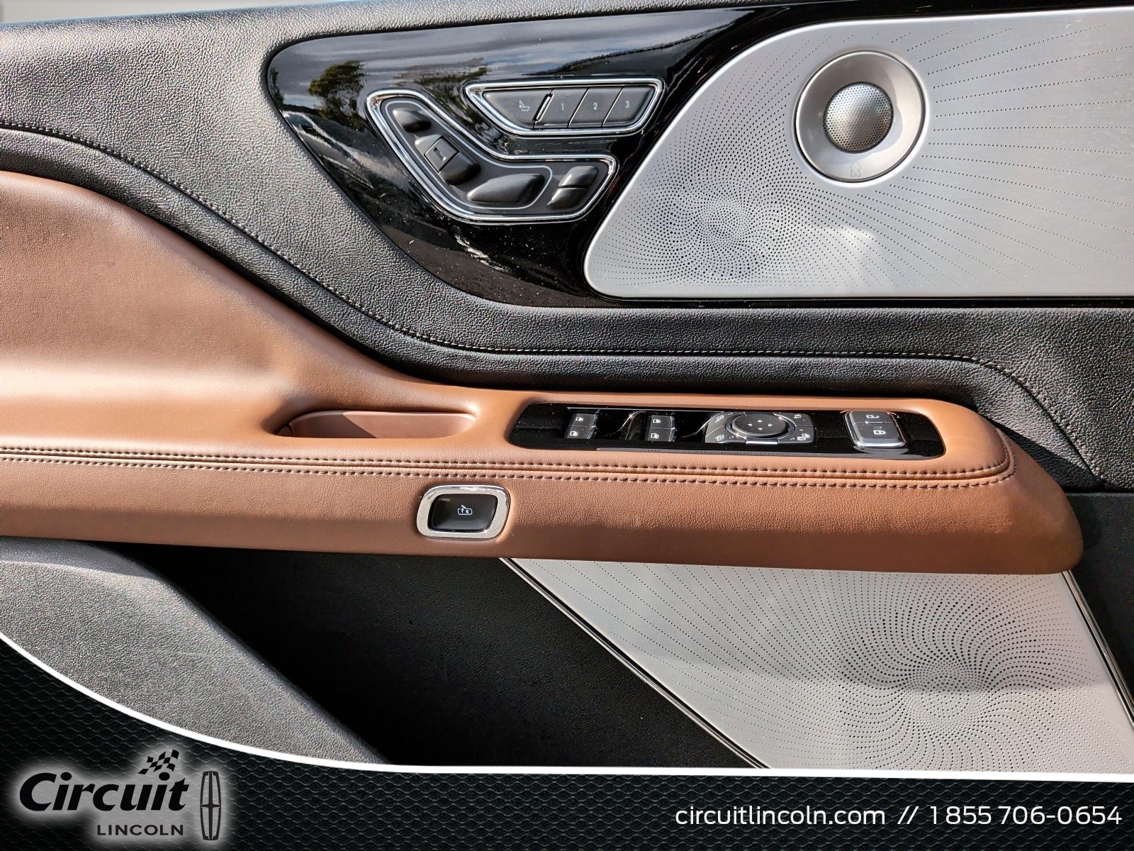 2023 Lincoln Aviator - Image 12