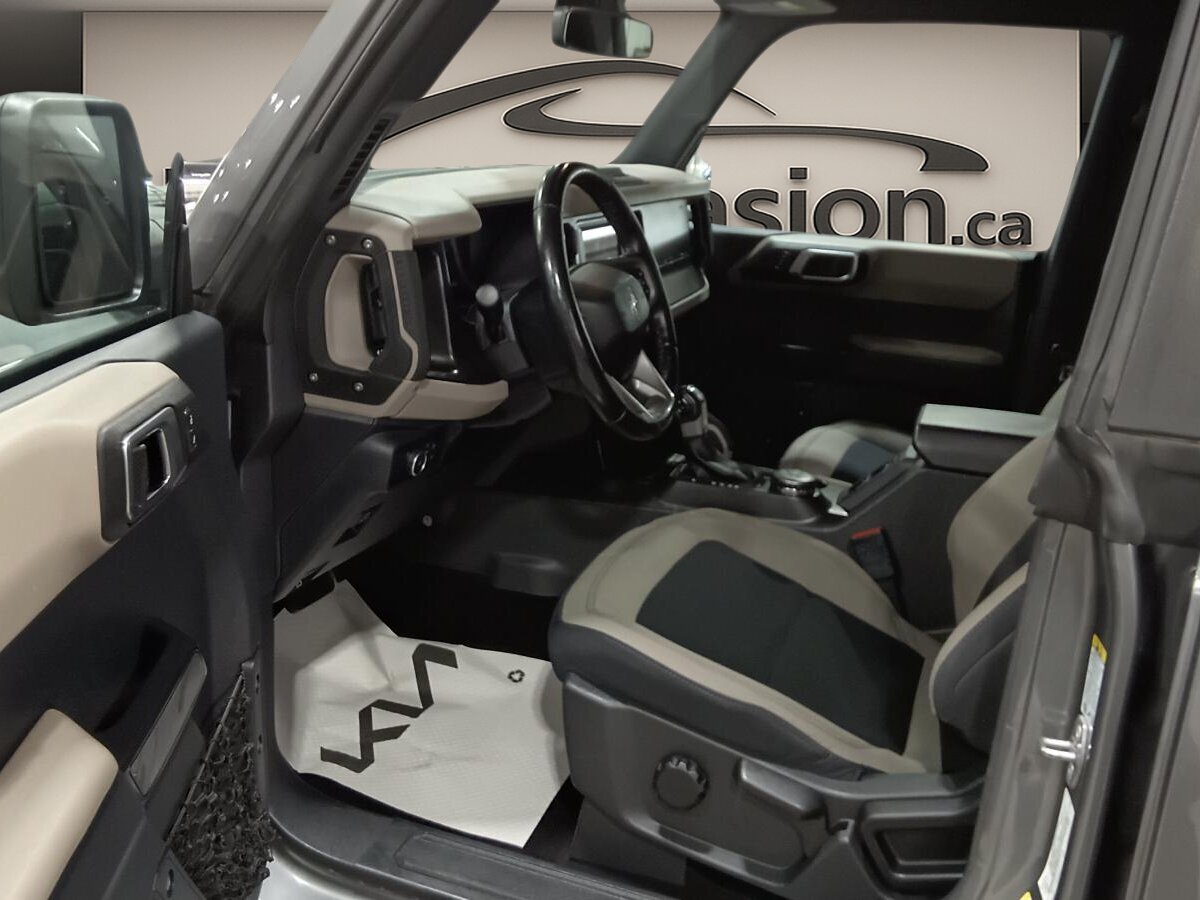 2022 Ford Bronco - Image 6