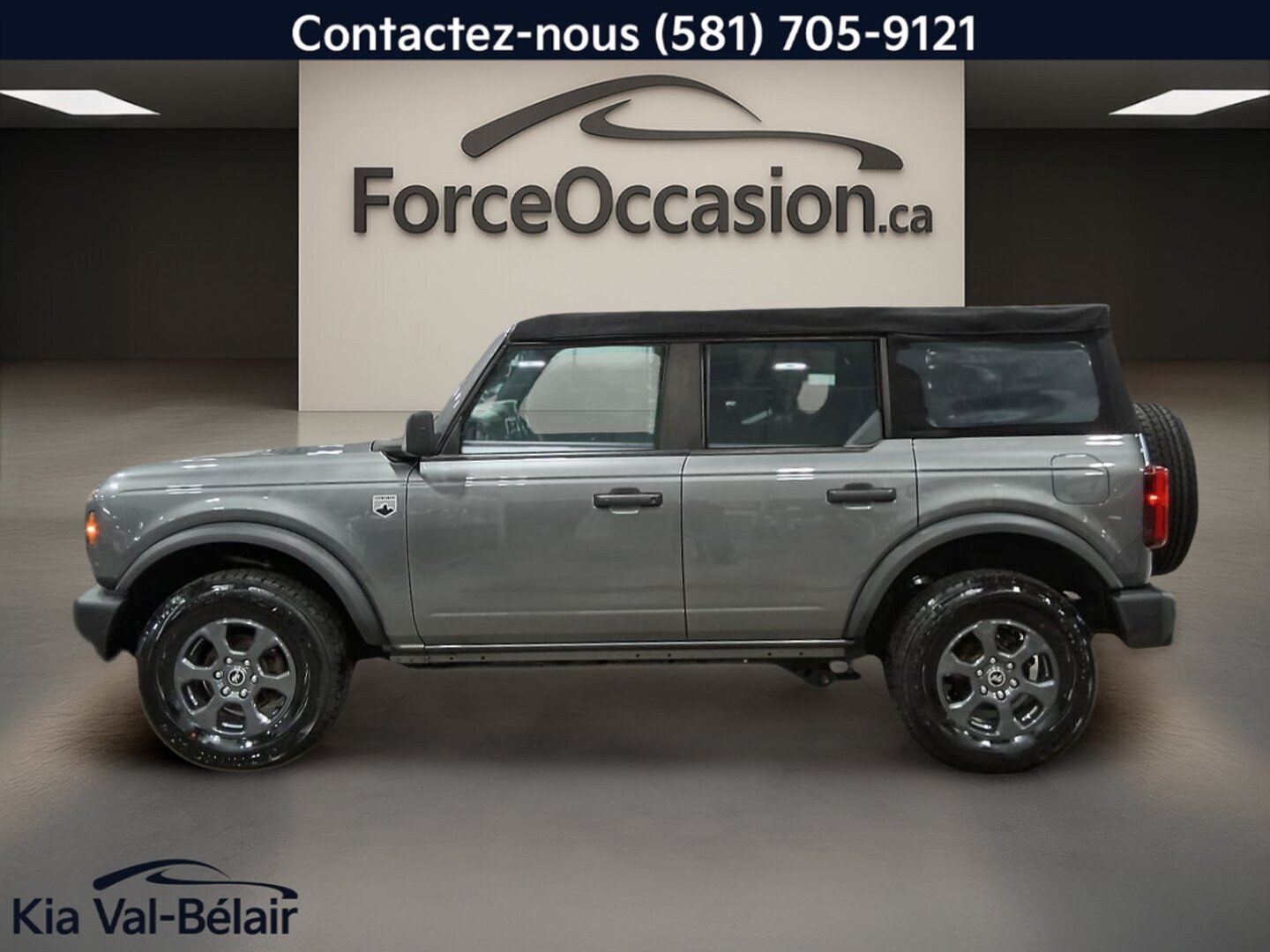 2022 Ford Bronco - Image 12