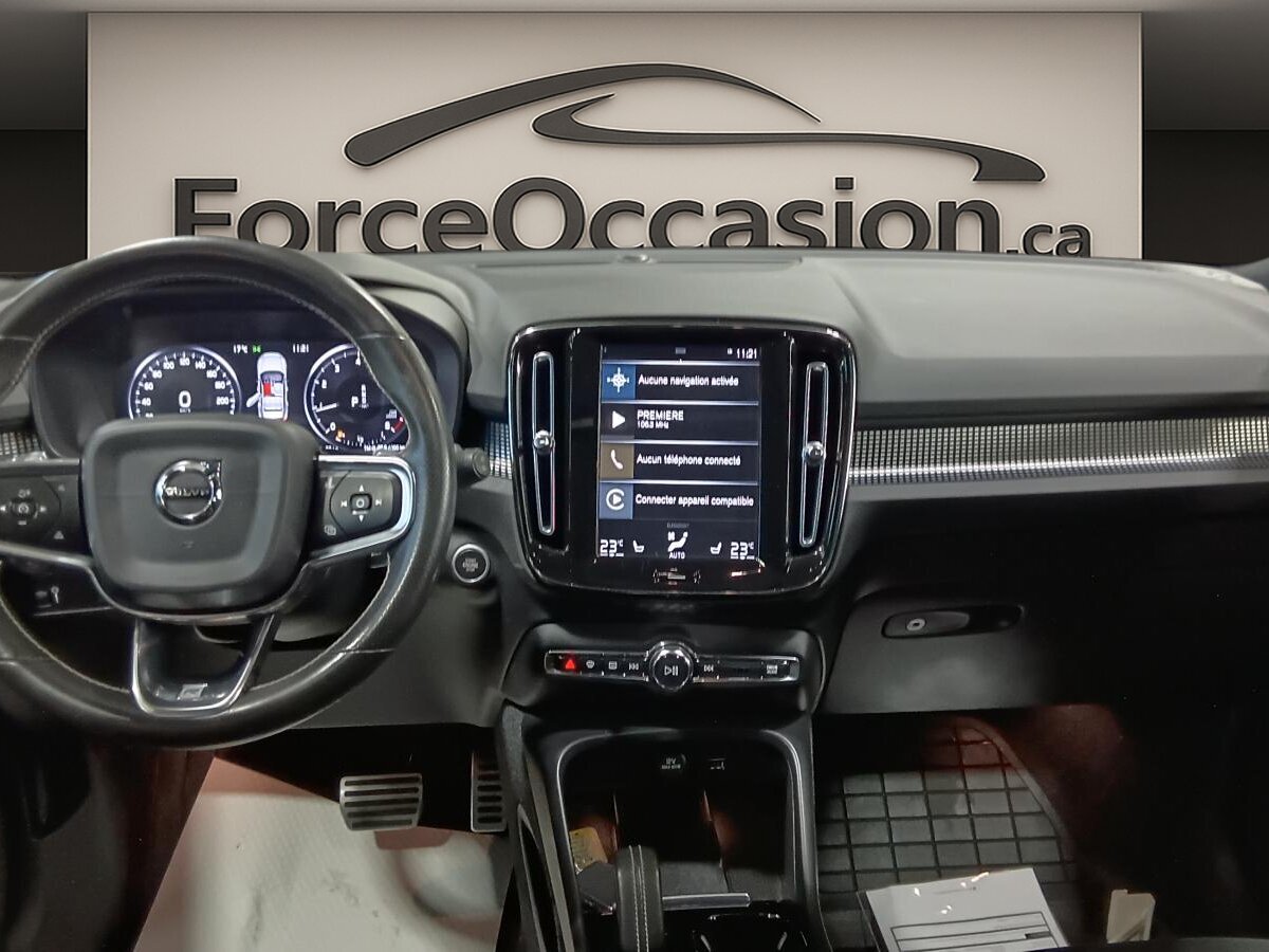 2020 Volvo XC40 - Image 4