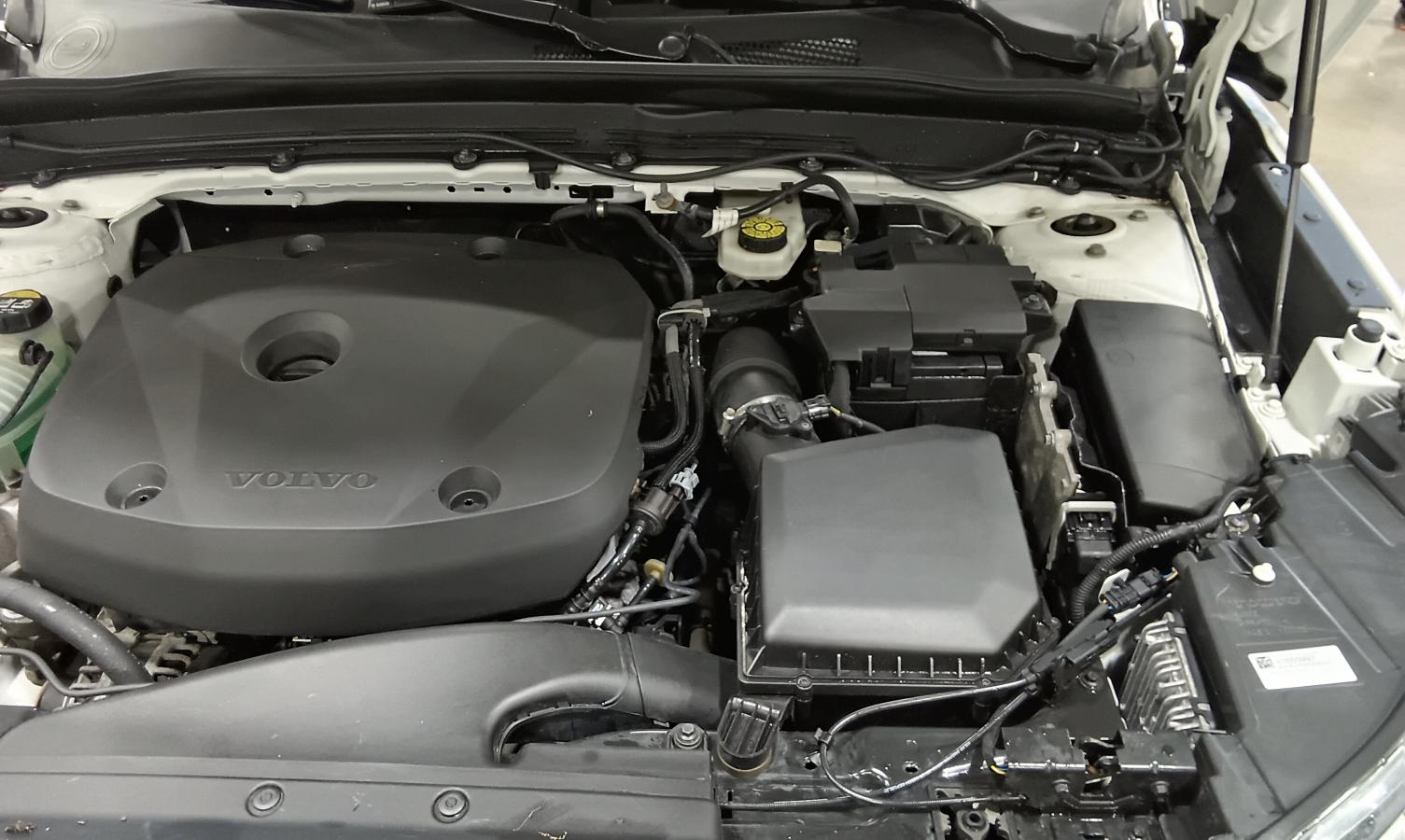 2020 Volvo XC40 - Image 28