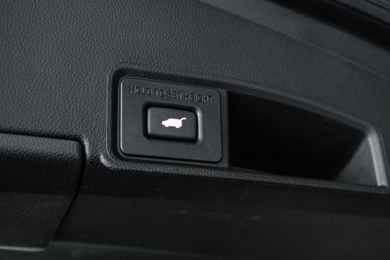2025 Acura RDX - Image 12