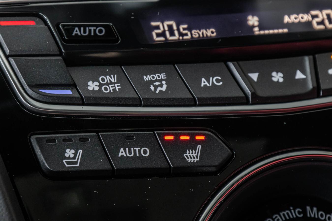 2025 Acura RDX - Image 25