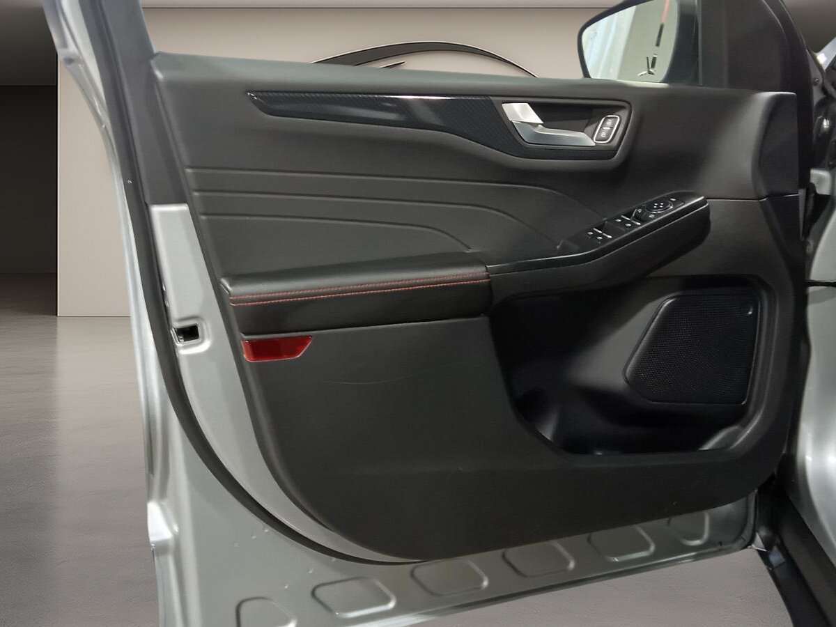 2024 Ford Escape - Image 23