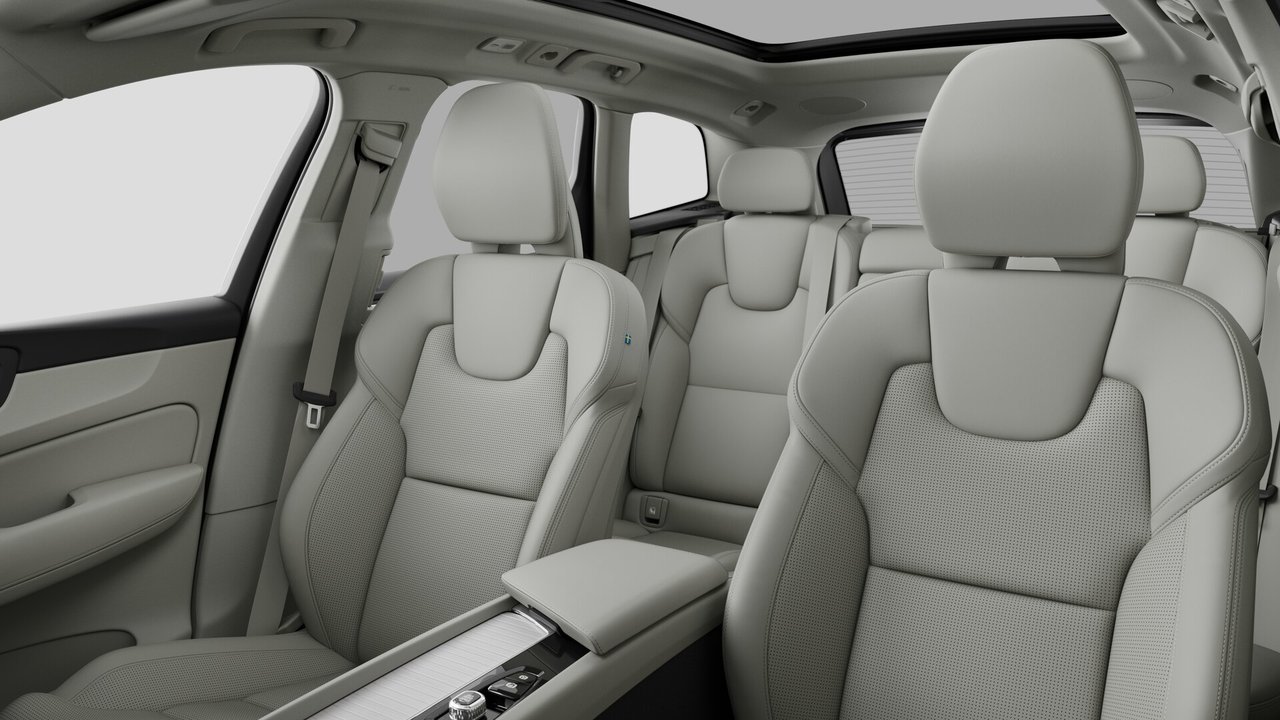 2027 Volvo XC60 Plug-in hybrid - Image 12