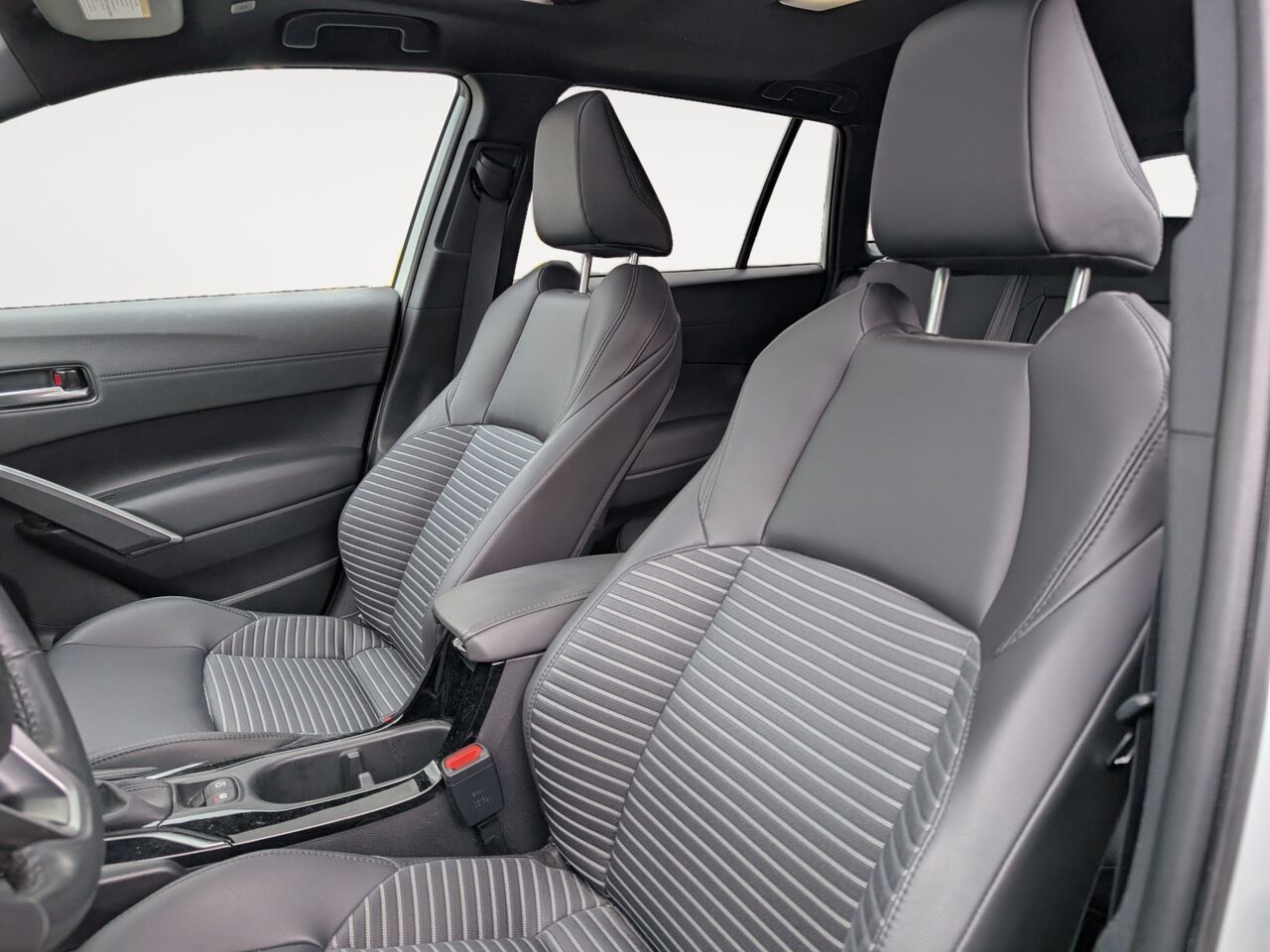 2024 Toyota Corolla Cross - Image 7