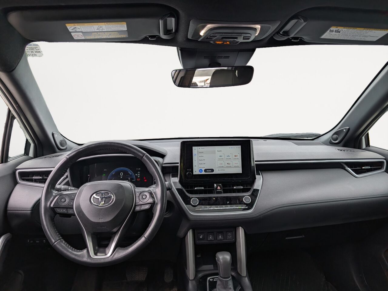 2024 Toyota Corolla Cross - Image 17
