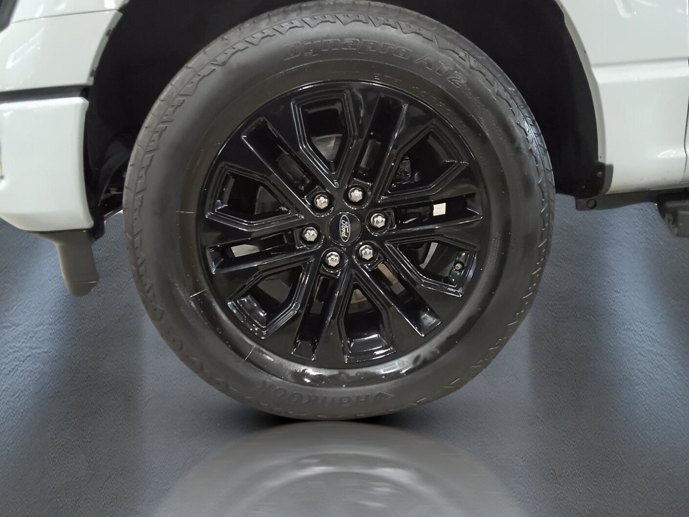 2024 Ford F-150 - Image 10