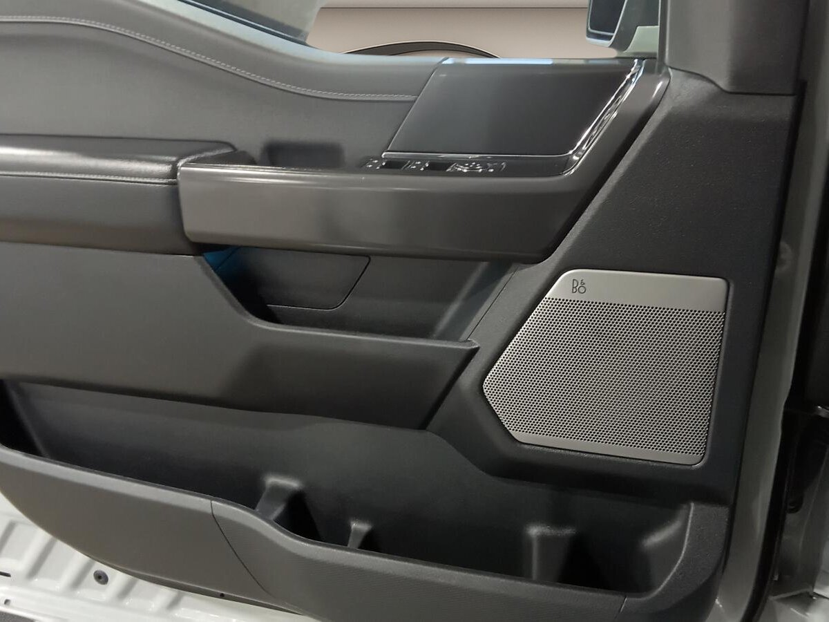 2024 Ford F-150 - Image 19