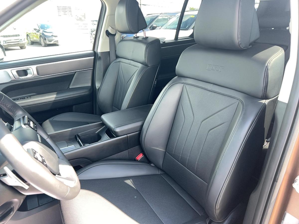 2024 Hyundai Santa Fe - Image 11