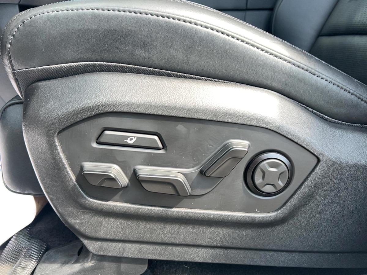 2024 Hyundai Santa Fe - Image 13