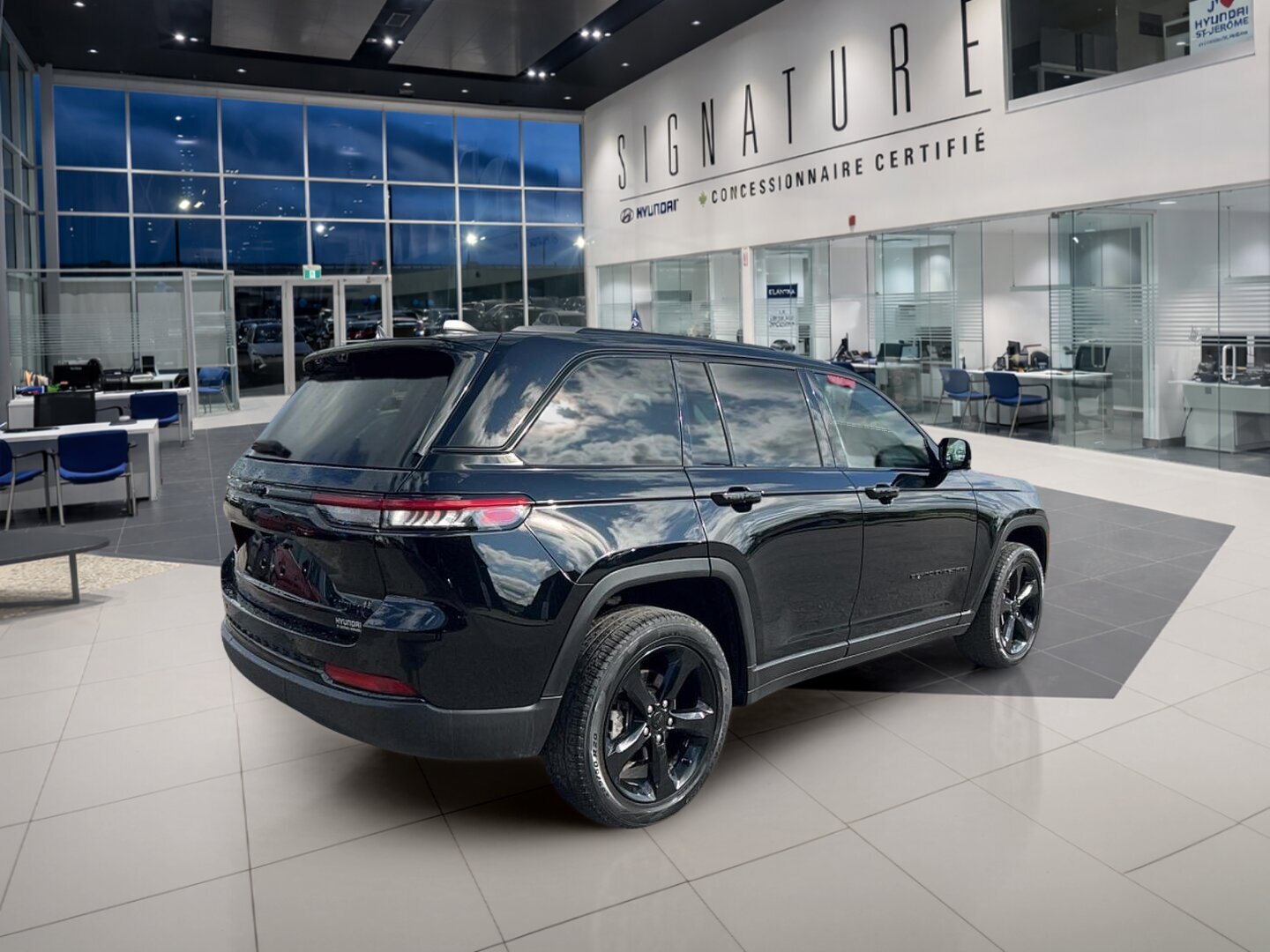 2023 Jeep Grand Cherokee - Image 5