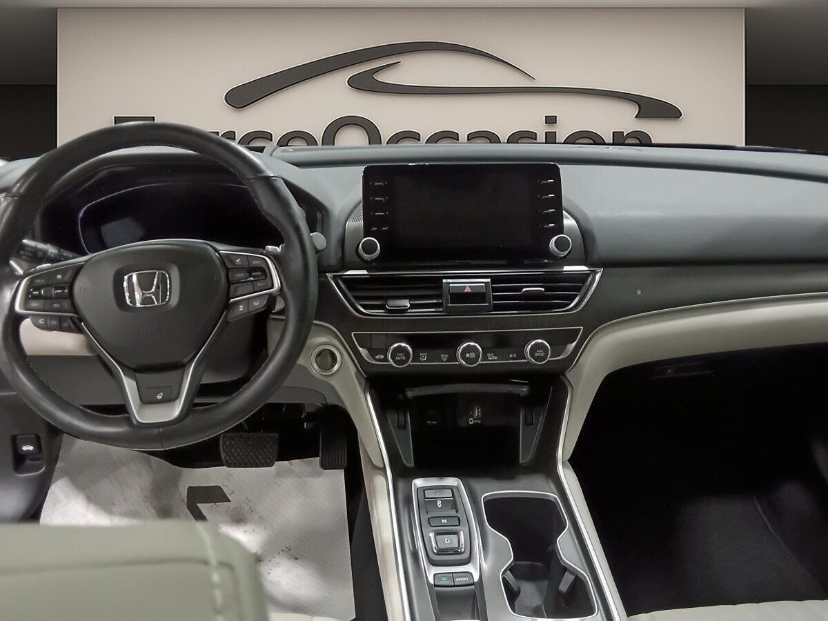 2018 Honda Accord Sedan - Image 4