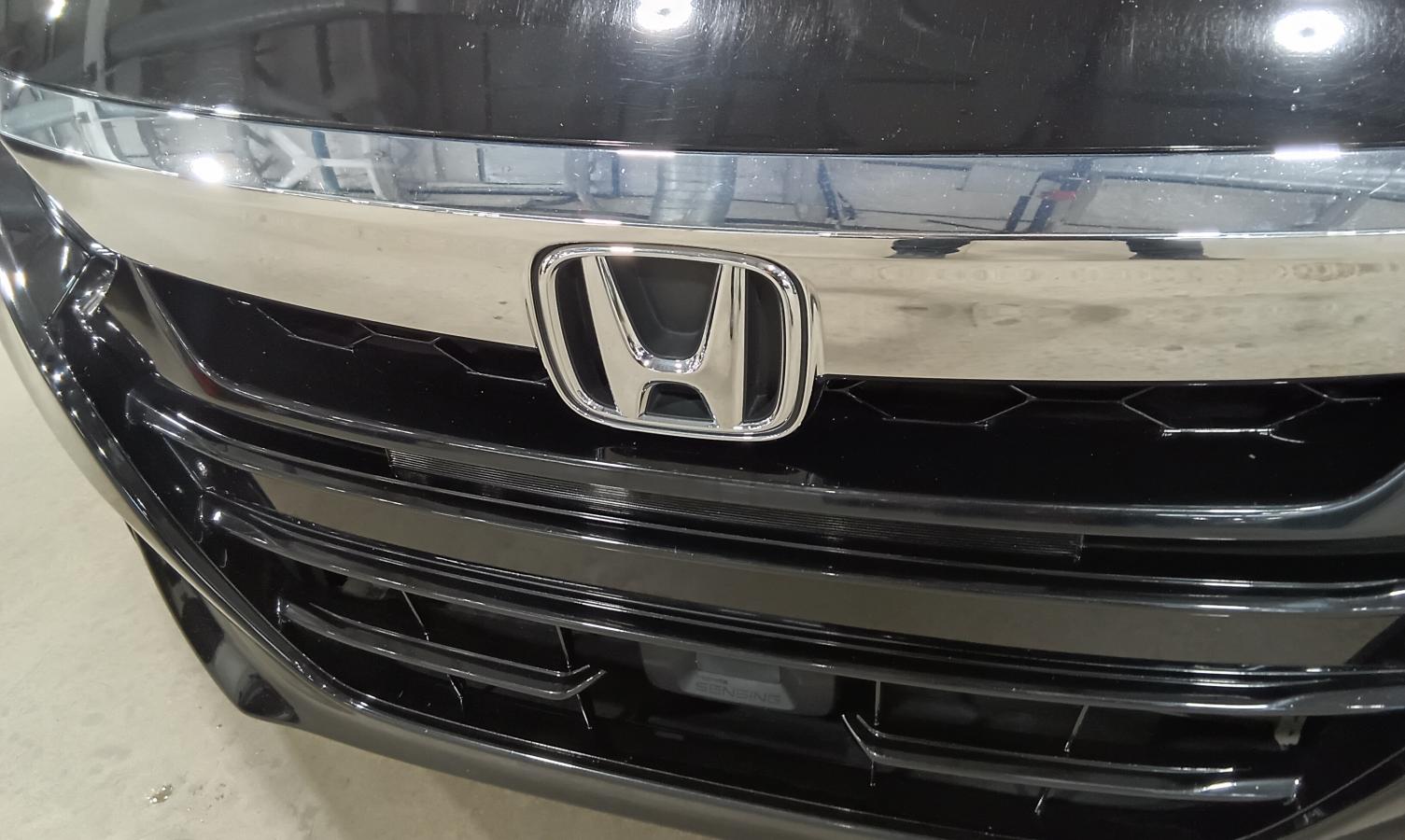 2018 Honda Accord Sedan - Image 13