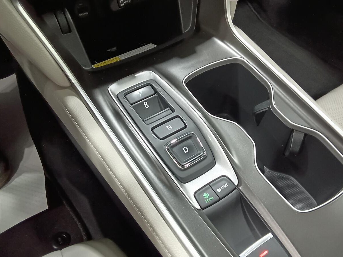2018 Honda Accord Sedan - Image 20