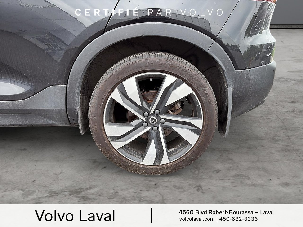 2025 Volvo XC40 - Image 6