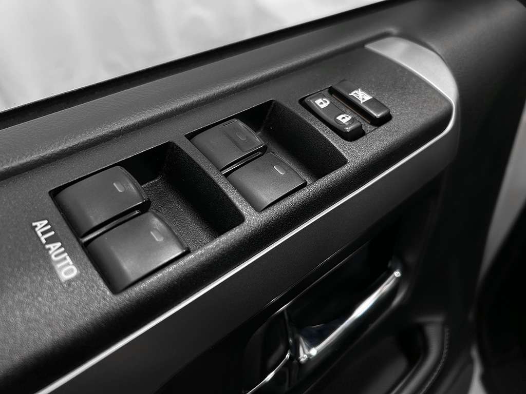 2019 Toyota 4Runner - Image 9