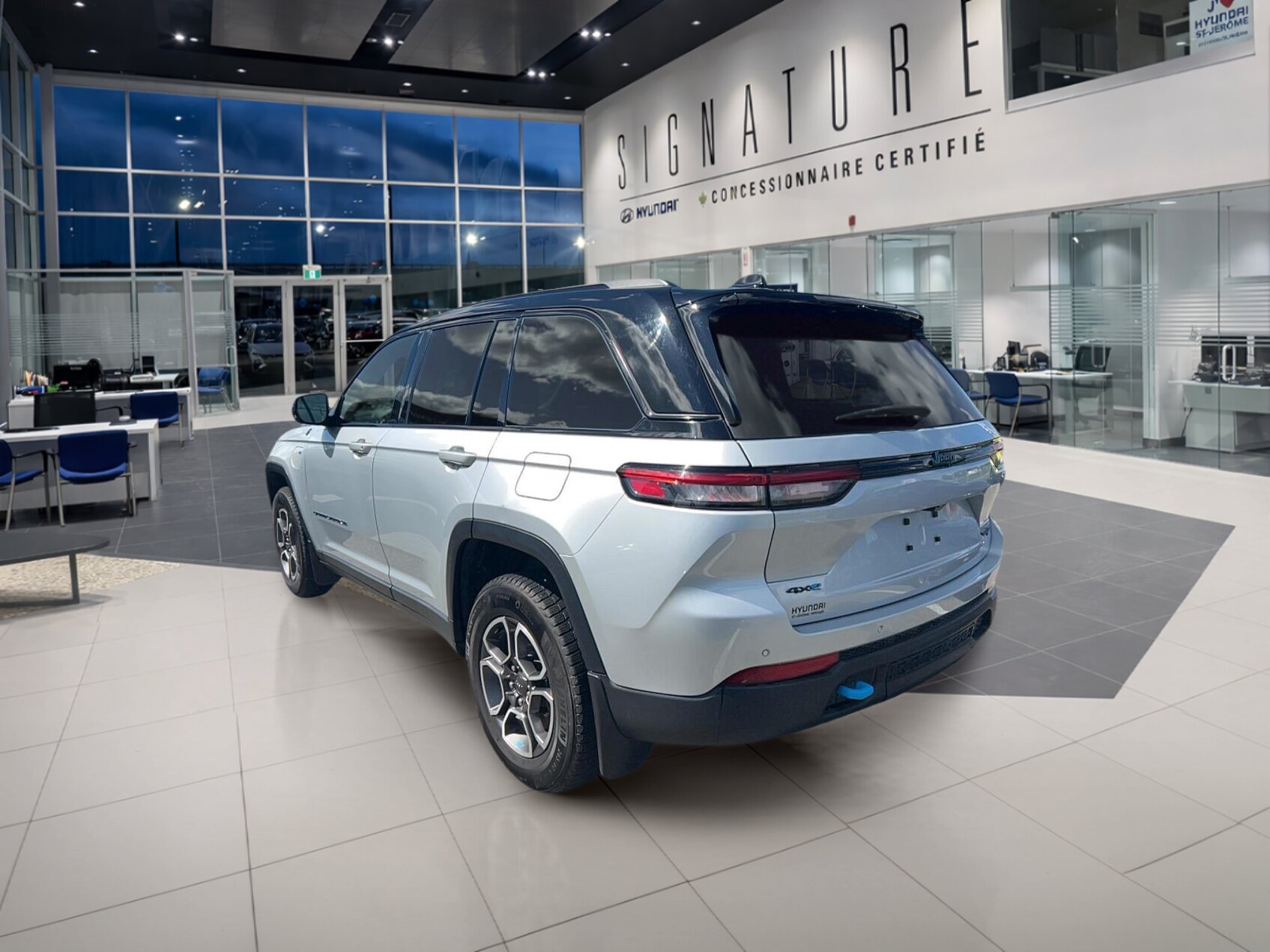 2022 Jeep Grand Cherokee 4xe - Image 7