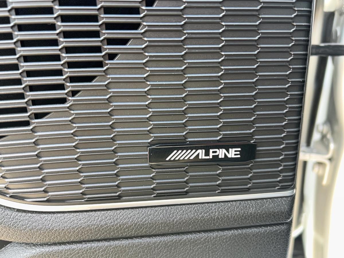 2022 Jeep Grand Cherokee 4xe - Image 16