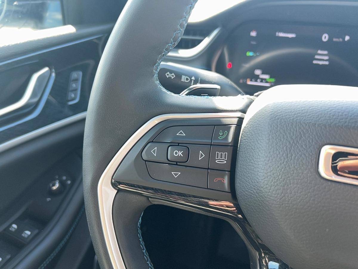 2022 Jeep Grand Cherokee 4xe - Image 25