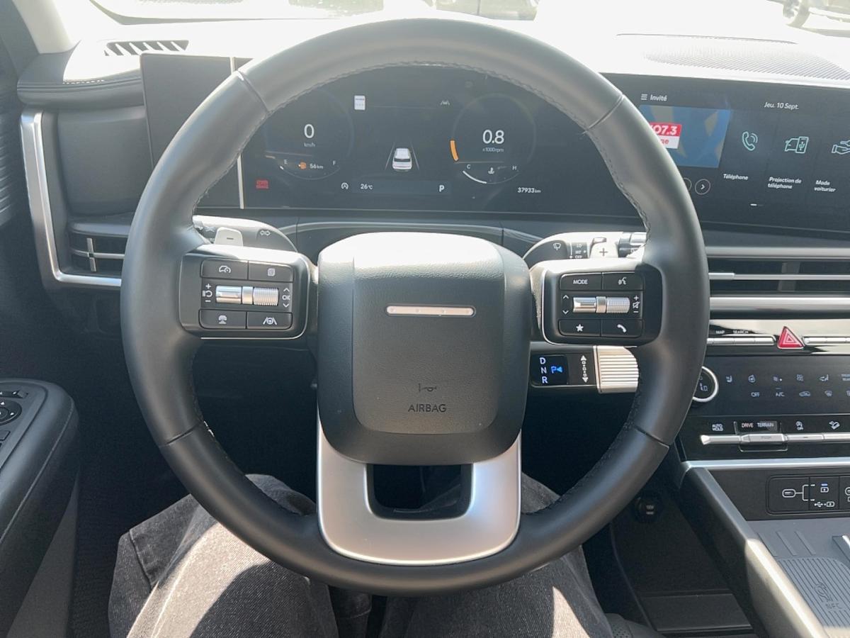 2025 Hyundai Santa Fe - Image 23