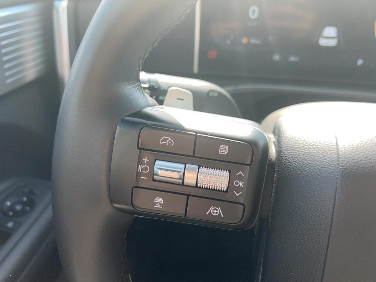 2025 Hyundai Santa Fe - Image 24