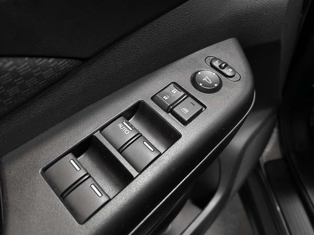 2015 Honda CR-V - Image 9