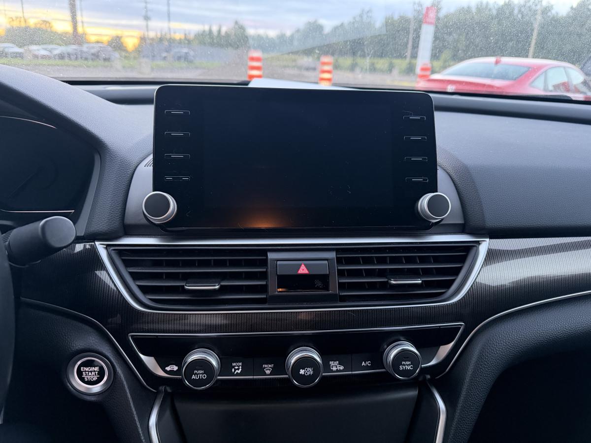 2021 Honda Accord Sedan - Image 13