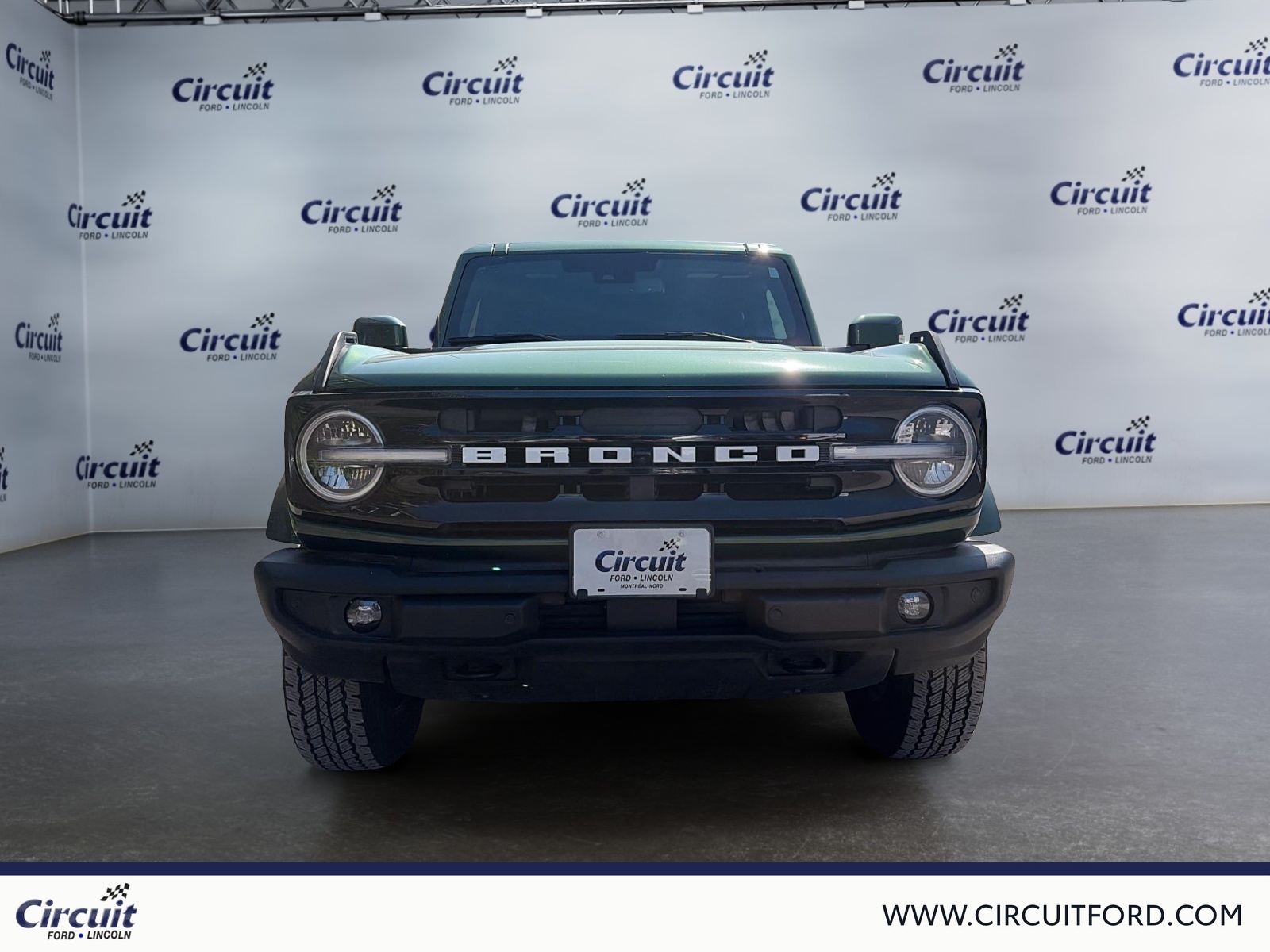 2025 Ford Bronco - Image 2