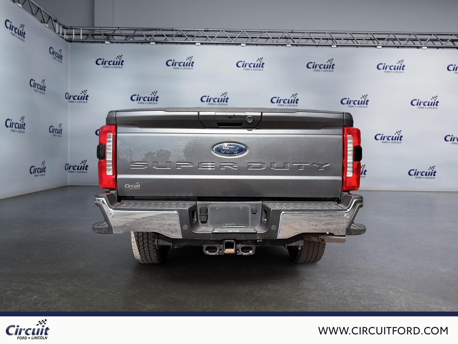 2025 Ford Super Duty F-250 SRW - Image 4
