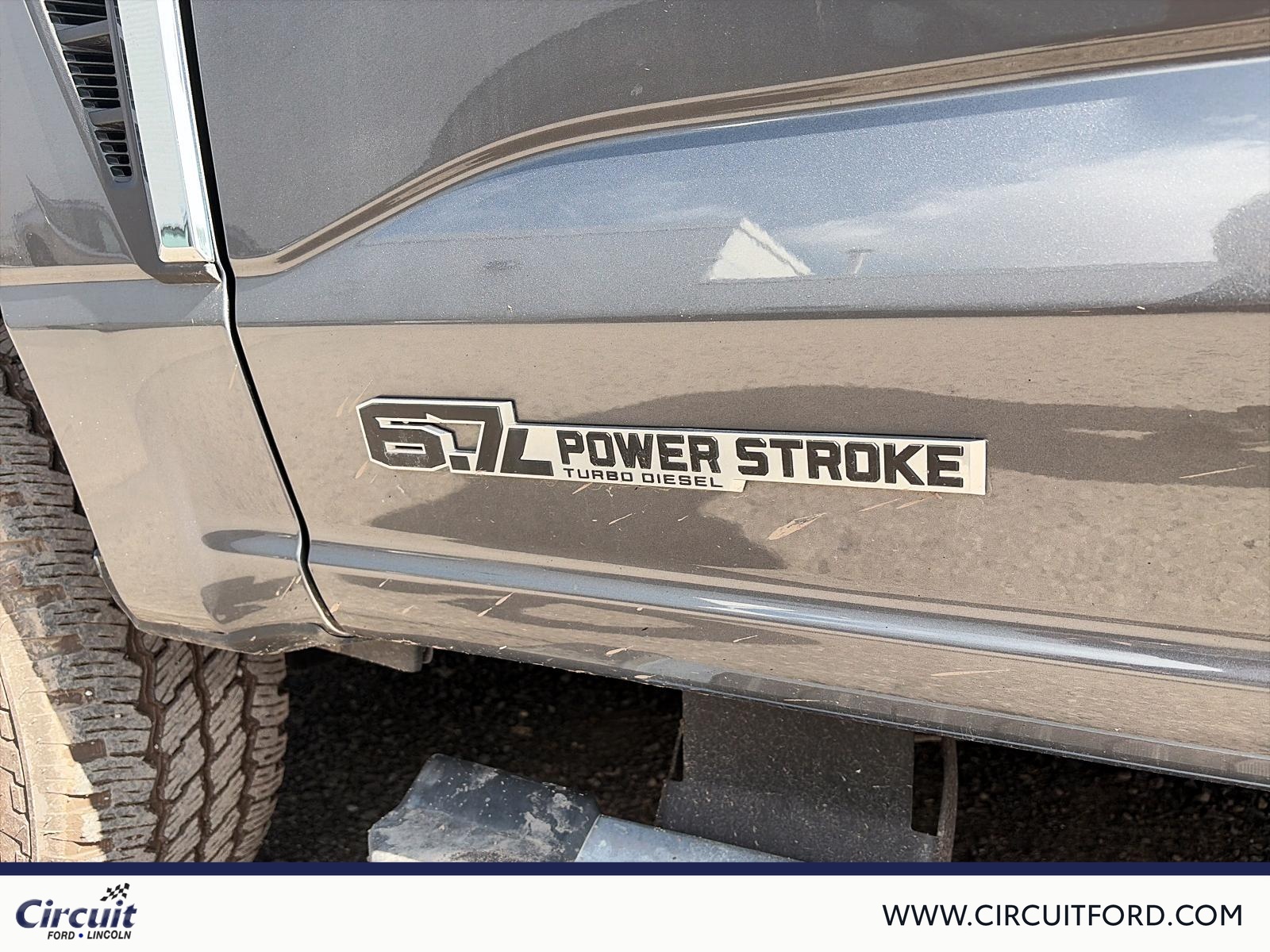 2025 Ford Super Duty F-250 SRW - Image 7