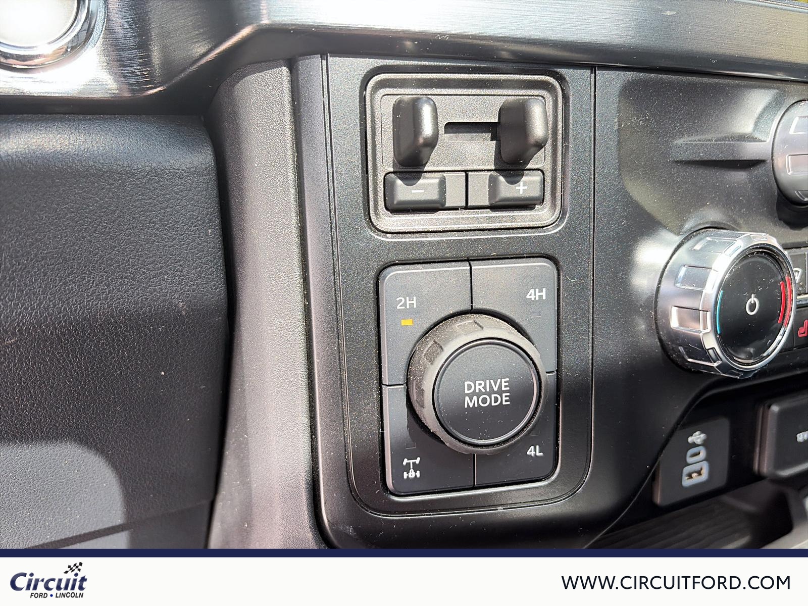 2025 Ford Super Duty F-250 SRW - Image 15