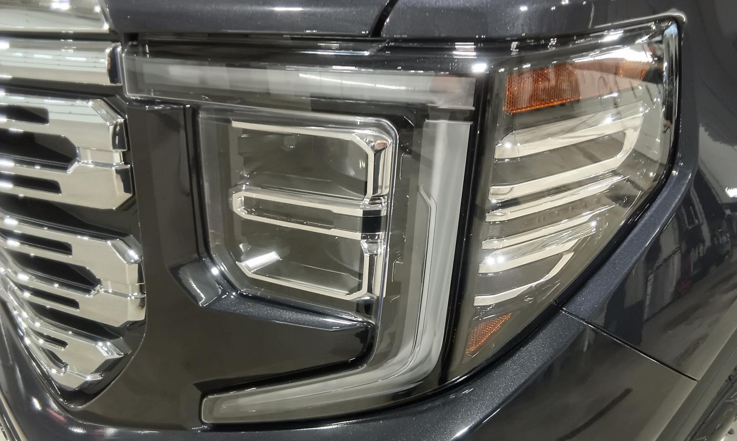 2025 GMC Sierra 1500 - Image 10
