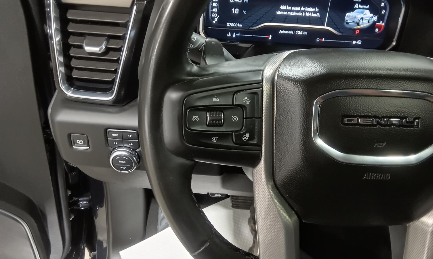 2025 GMC Sierra 1500 - Image 18